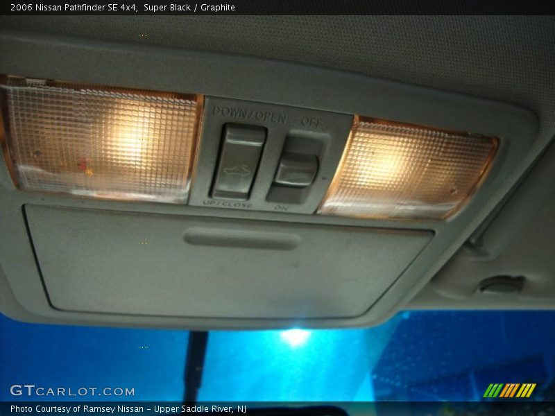 Super Black / Graphite 2006 Nissan Pathfinder SE 4x4