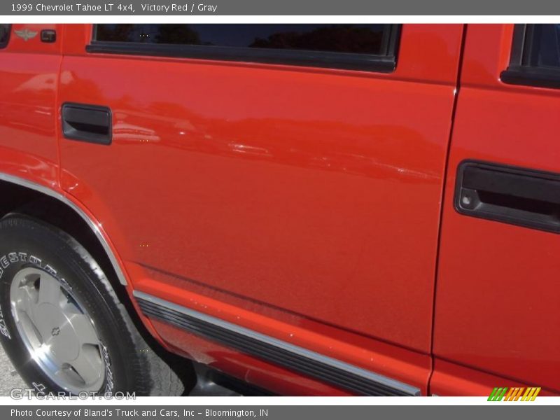 Victory Red / Gray 1999 Chevrolet Tahoe LT 4x4