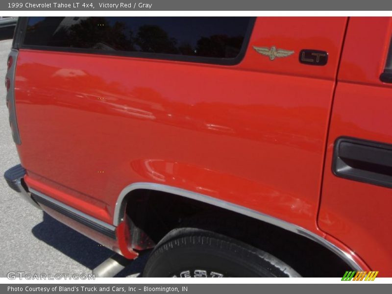 Victory Red / Gray 1999 Chevrolet Tahoe LT 4x4