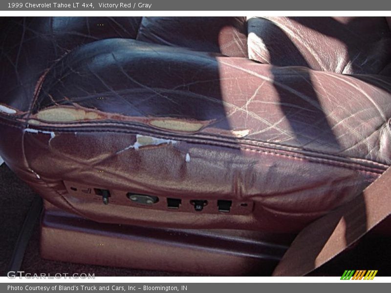 Victory Red / Gray 1999 Chevrolet Tahoe LT 4x4