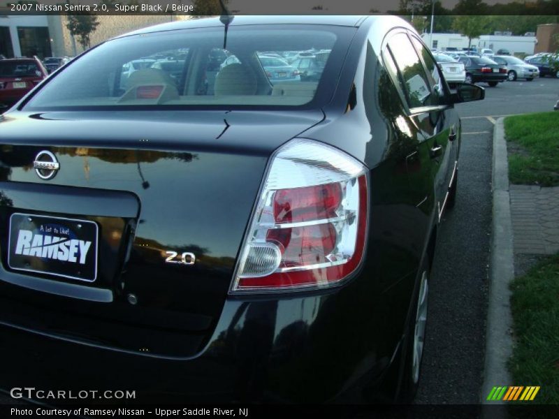Super Black / Beige 2007 Nissan Sentra 2.0