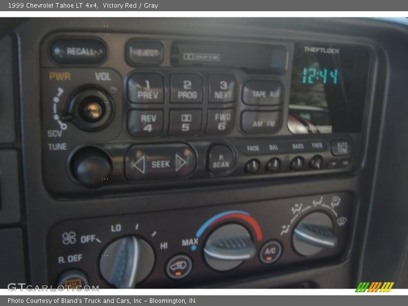 Victory Red / Gray 1999 Chevrolet Tahoe LT 4x4