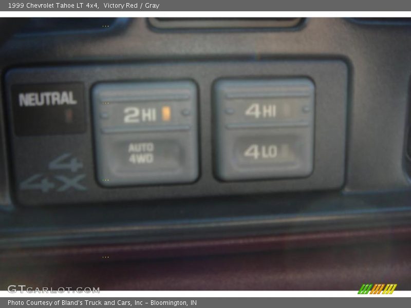 Victory Red / Gray 1999 Chevrolet Tahoe LT 4x4