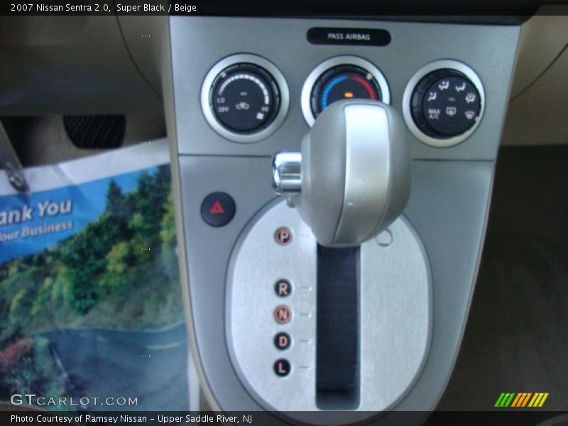Super Black / Beige 2007 Nissan Sentra 2.0