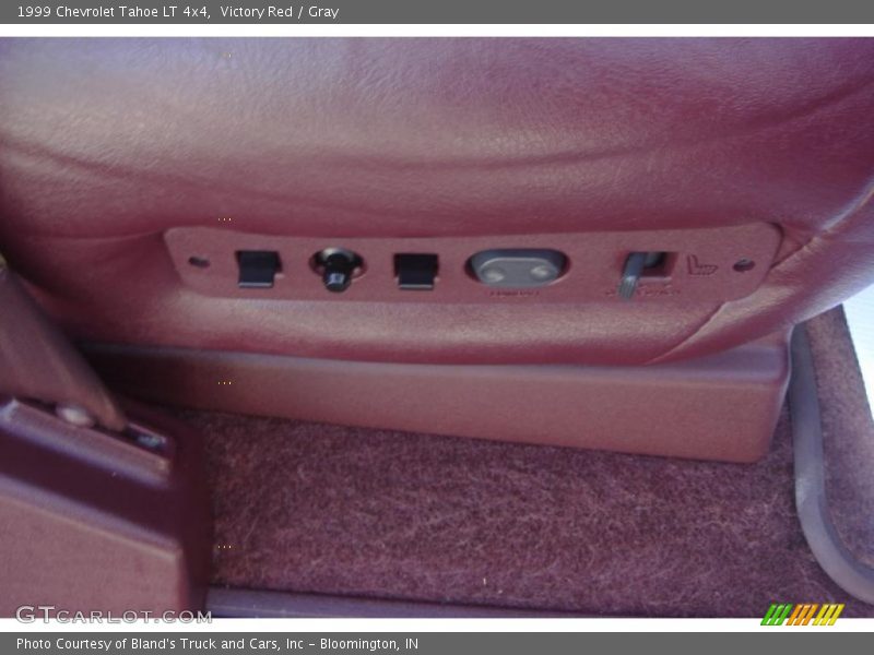 Victory Red / Gray 1999 Chevrolet Tahoe LT 4x4