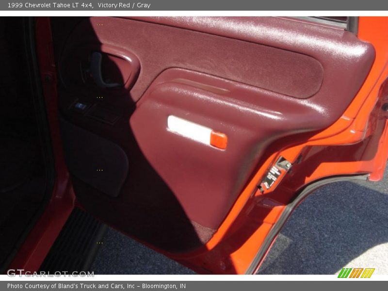 Victory Red / Gray 1999 Chevrolet Tahoe LT 4x4