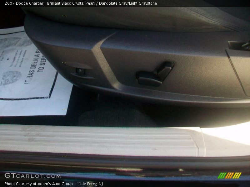 Brilliant Black Crystal Pearl / Dark Slate Gray/Light Graystone 2007 Dodge Charger