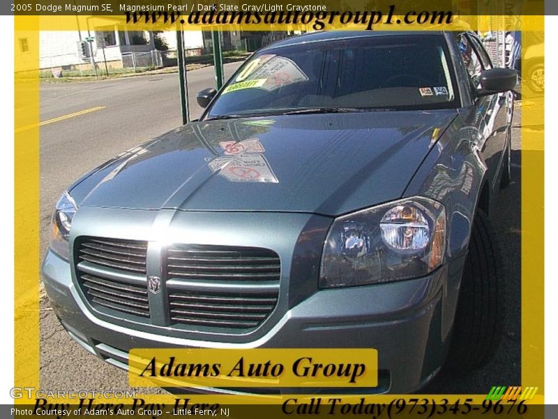 Magnesium Pearl / Dark Slate Gray/Light Graystone 2005 Dodge Magnum SE