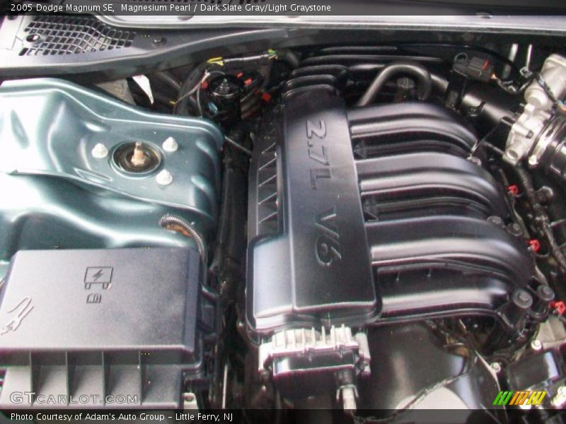 Magnesium Pearl / Dark Slate Gray/Light Graystone 2005 Dodge Magnum SE