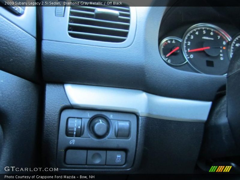 Diamond Gray Metallic / Off Black 2009 Subaru Legacy 2.5i Sedan
