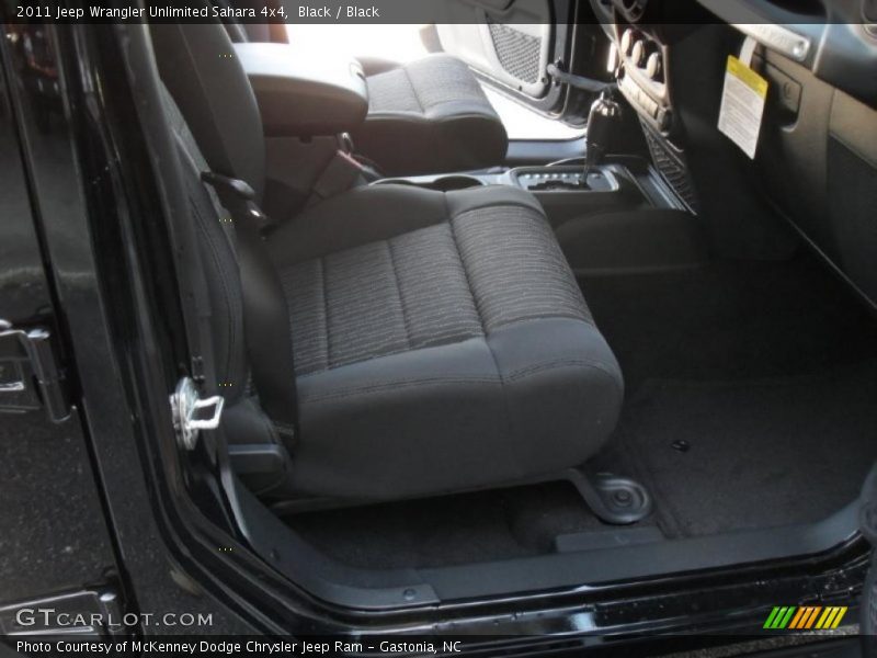 Black / Black 2011 Jeep Wrangler Unlimited Sahara 4x4