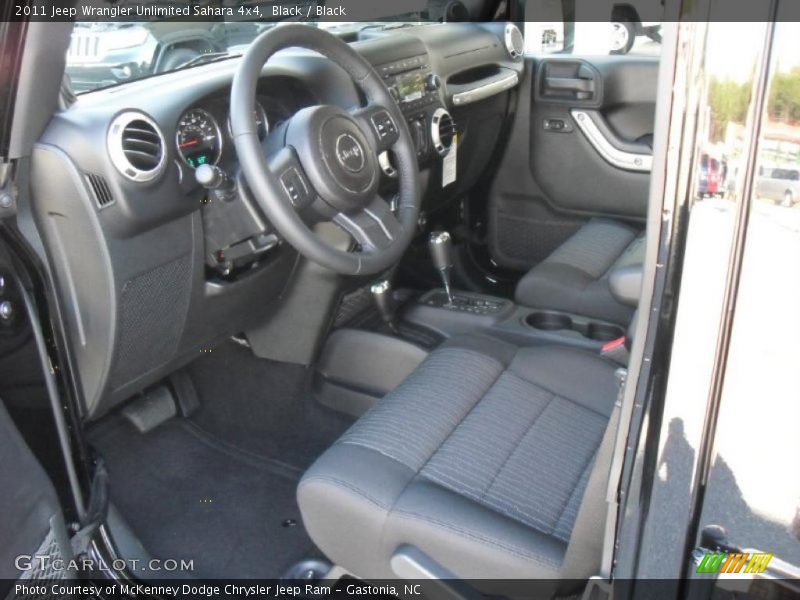  2011 Wrangler Unlimited Sahara 4x4 Black Interior