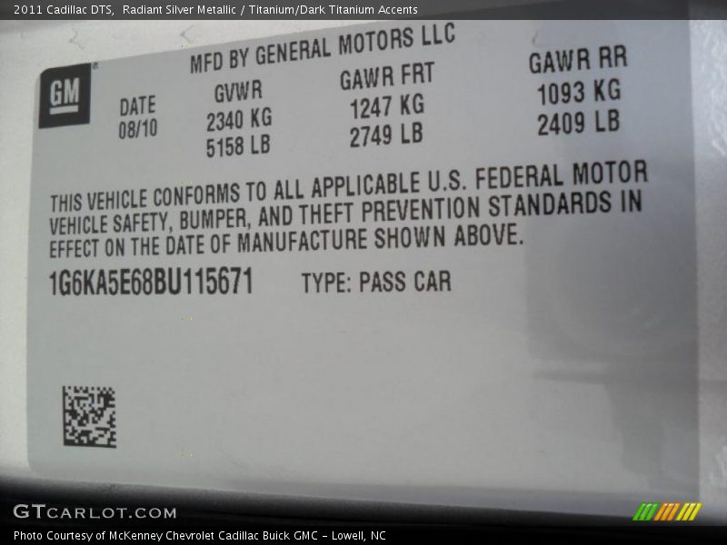 Radiant Silver Metallic / Titanium/Dark Titanium Accents 2011 Cadillac DTS