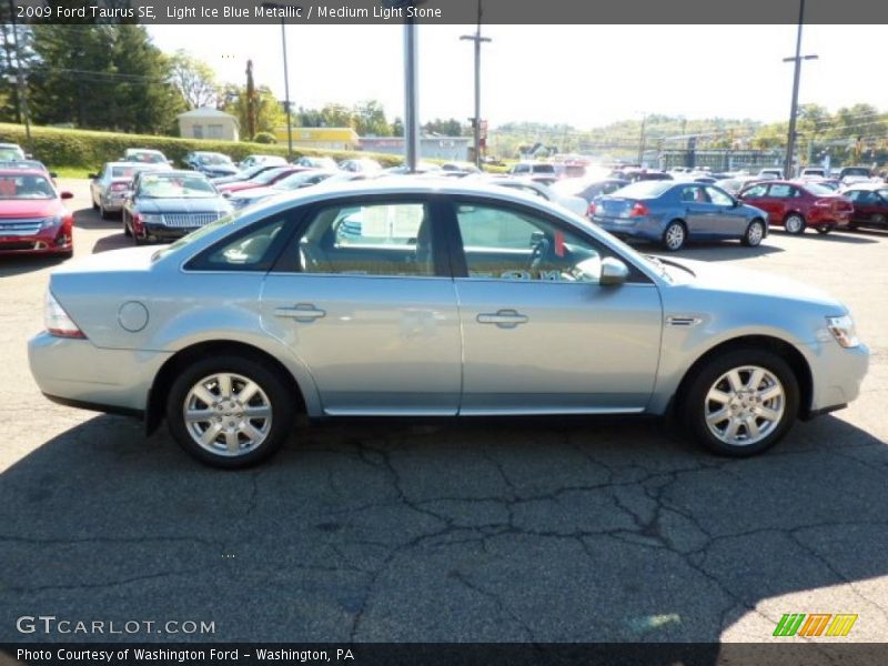 Light Ice Blue Metallic / Medium Light Stone 2009 Ford Taurus SE