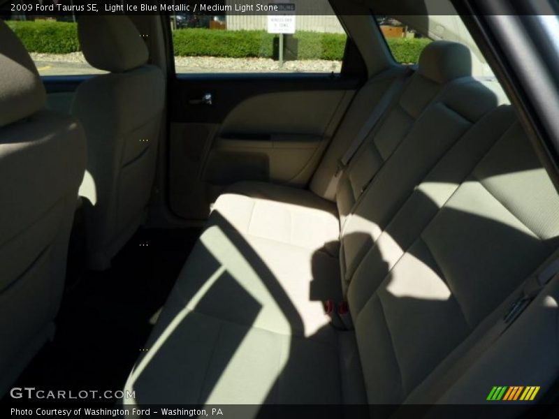 Light Ice Blue Metallic / Medium Light Stone 2009 Ford Taurus SE