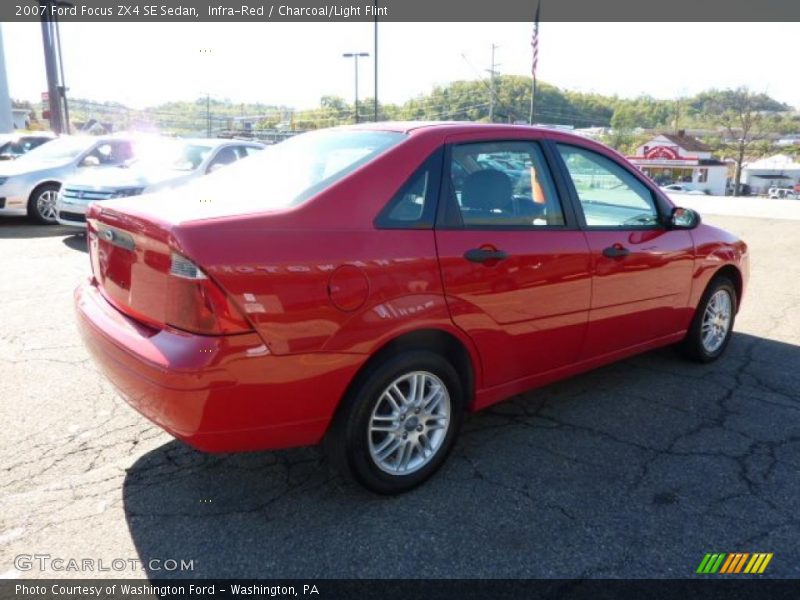 Infra-Red / Charcoal/Light Flint 2007 Ford Focus ZX4 SE Sedan