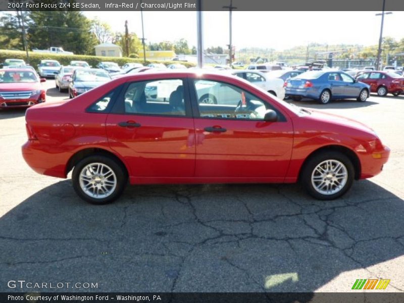 Infra-Red / Charcoal/Light Flint 2007 Ford Focus ZX4 SE Sedan