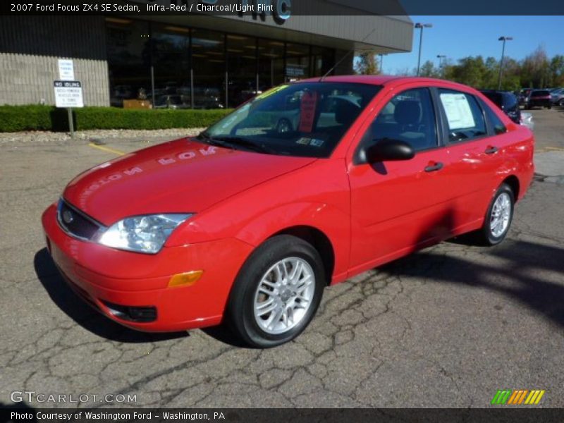 Infra-Red / Charcoal/Light Flint 2007 Ford Focus ZX4 SE Sedan