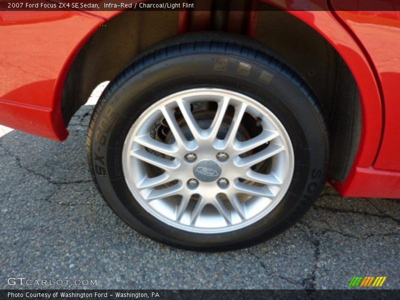 Infra-Red / Charcoal/Light Flint 2007 Ford Focus ZX4 SE Sedan