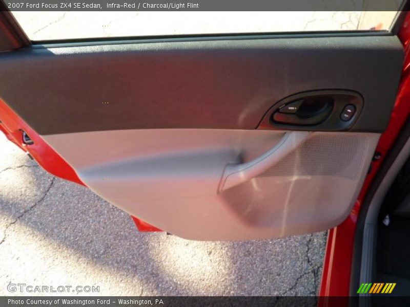 Infra-Red / Charcoal/Light Flint 2007 Ford Focus ZX4 SE Sedan