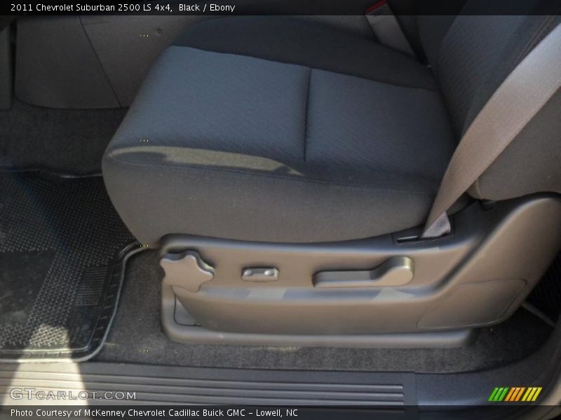 Black / Ebony 2011 Chevrolet Suburban 2500 LS 4x4