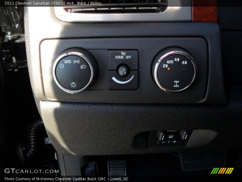 Black / Ebony 2011 Chevrolet Suburban 2500 LS 4x4