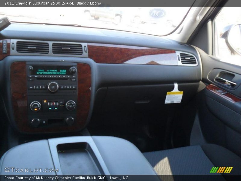 Black / Ebony 2011 Chevrolet Suburban 2500 LS 4x4