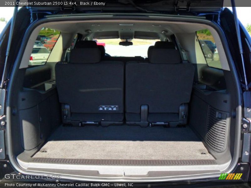  2011 Suburban 2500 LS 4x4 Trunk
