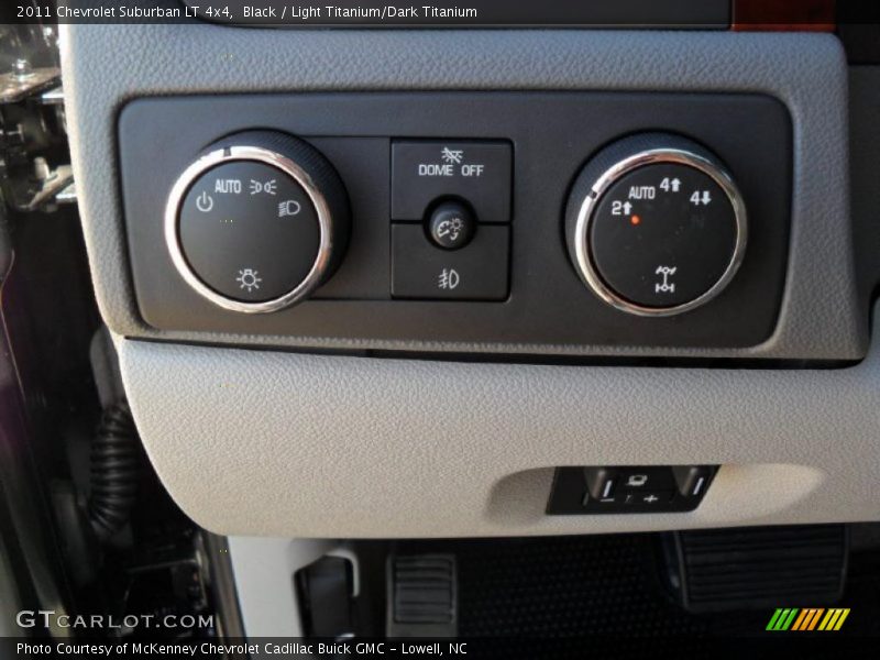 Black / Light Titanium/Dark Titanium 2011 Chevrolet Suburban LT 4x4