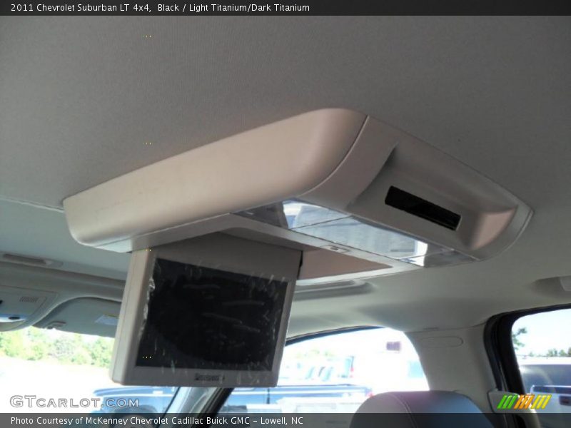 Black / Light Titanium/Dark Titanium 2011 Chevrolet Suburban LT 4x4