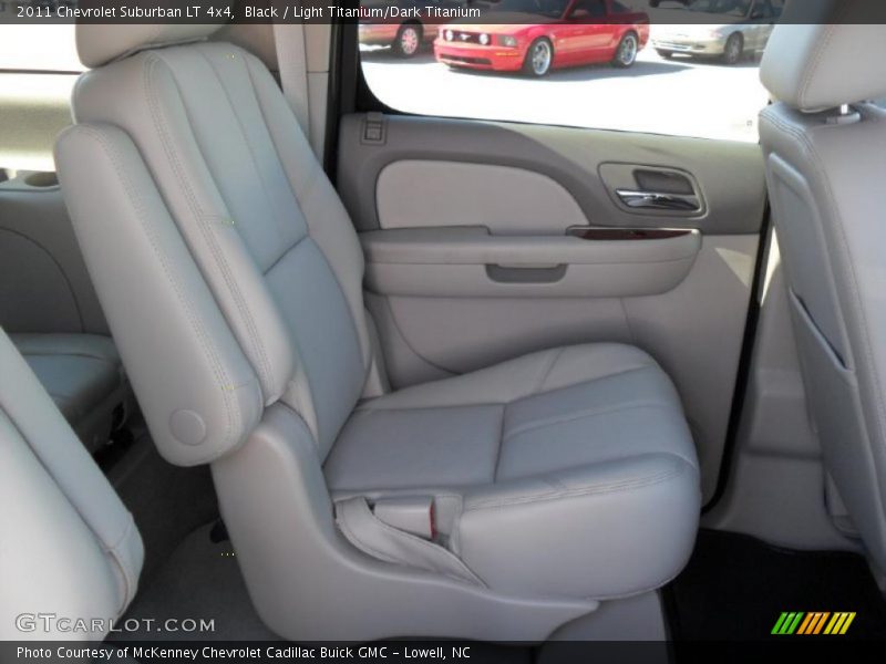  2011 Suburban LT 4x4 Light Titanium/Dark Titanium Interior