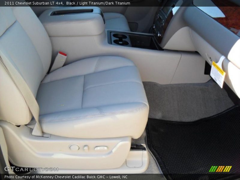 Black / Light Titanium/Dark Titanium 2011 Chevrolet Suburban LT 4x4