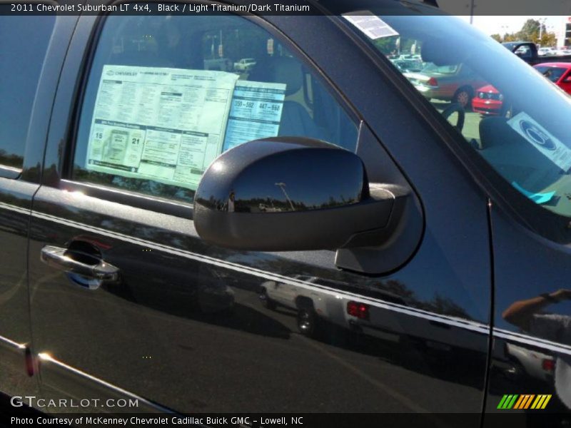 Black / Light Titanium/Dark Titanium 2011 Chevrolet Suburban LT 4x4