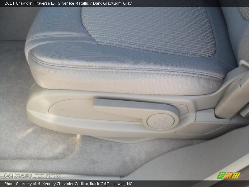 Silver Ice Metallic / Dark Gray/Light Gray 2011 Chevrolet Traverse LS