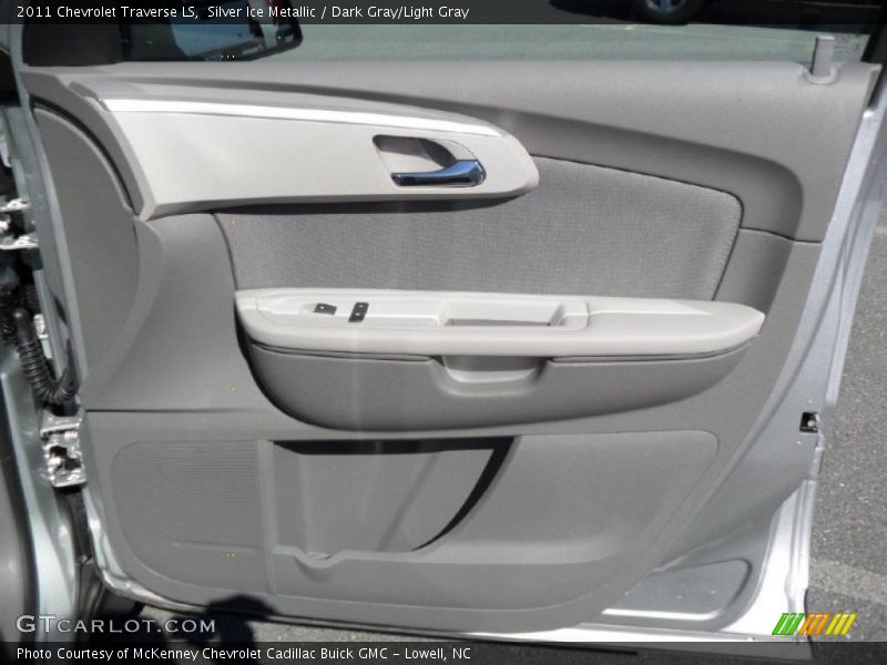 Silver Ice Metallic / Dark Gray/Light Gray 2011 Chevrolet Traverse LS