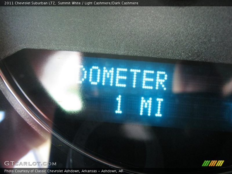 Summit White / Light Cashmere/Dark Cashmere 2011 Chevrolet Suburban LTZ