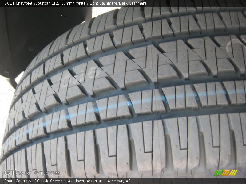 Summit White / Light Cashmere/Dark Cashmere 2011 Chevrolet Suburban LTZ