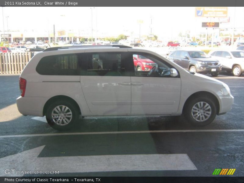 Clear White / Beige 2011 Kia Sedona LX