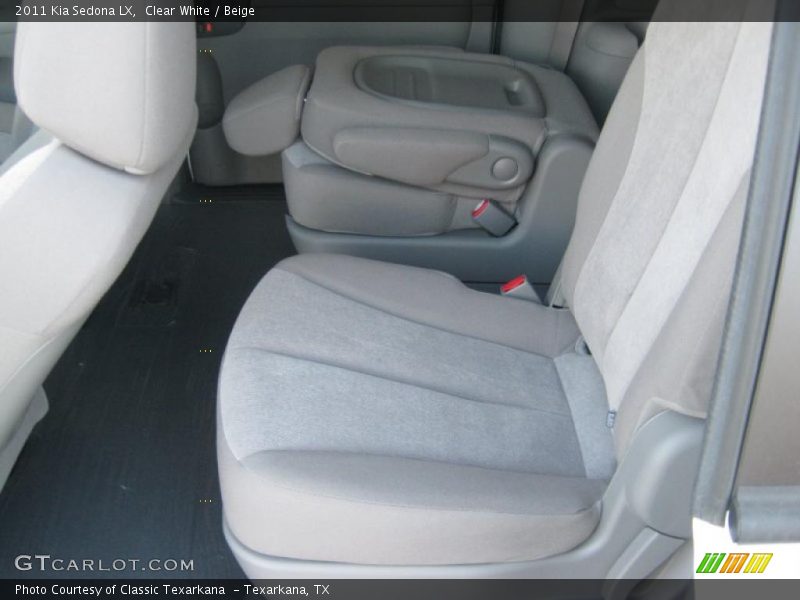 Clear White / Beige 2011 Kia Sedona LX