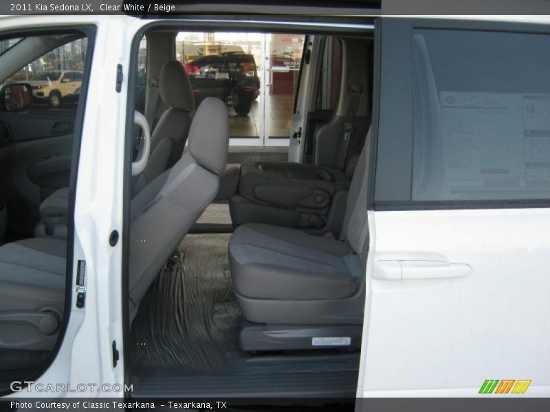 Clear White / Beige 2011 Kia Sedona LX