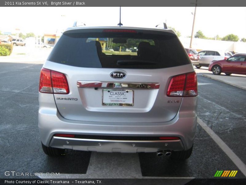 Bright Silver / Black 2011 Kia Sorento SX V6