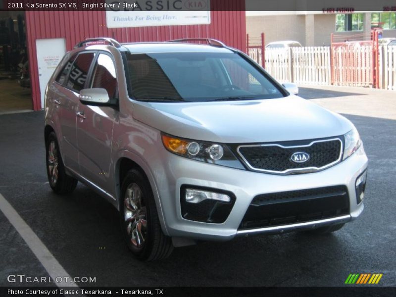 Bright Silver / Black 2011 Kia Sorento SX V6