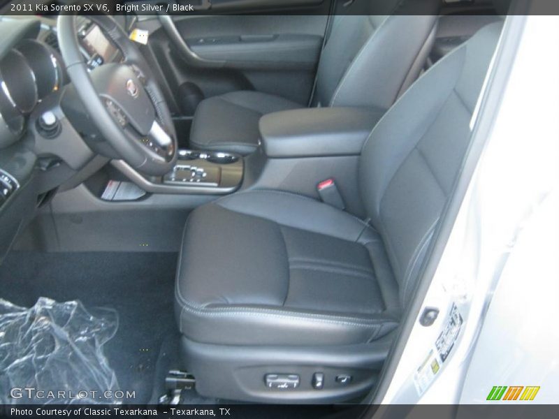 Bright Silver / Black 2011 Kia Sorento SX V6