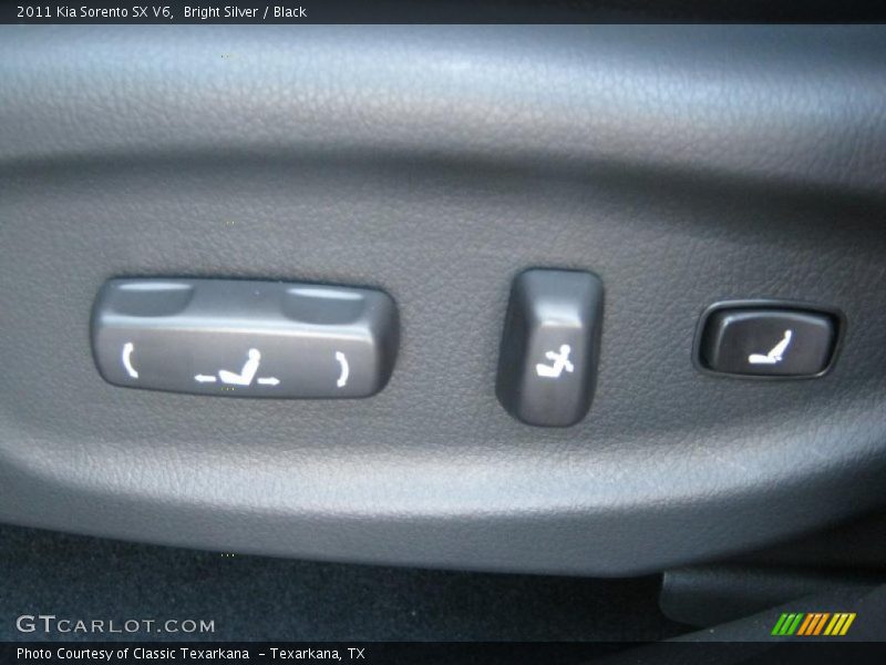 Bright Silver / Black 2011 Kia Sorento SX V6