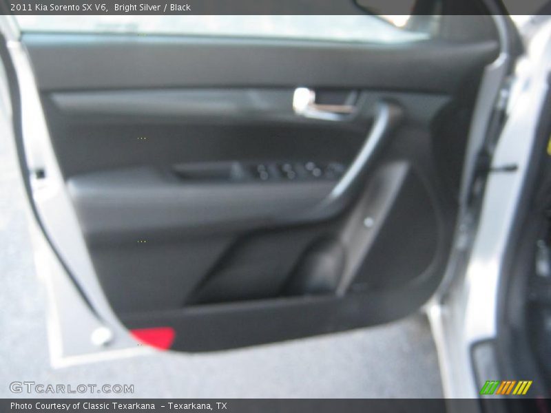 Bright Silver / Black 2011 Kia Sorento SX V6