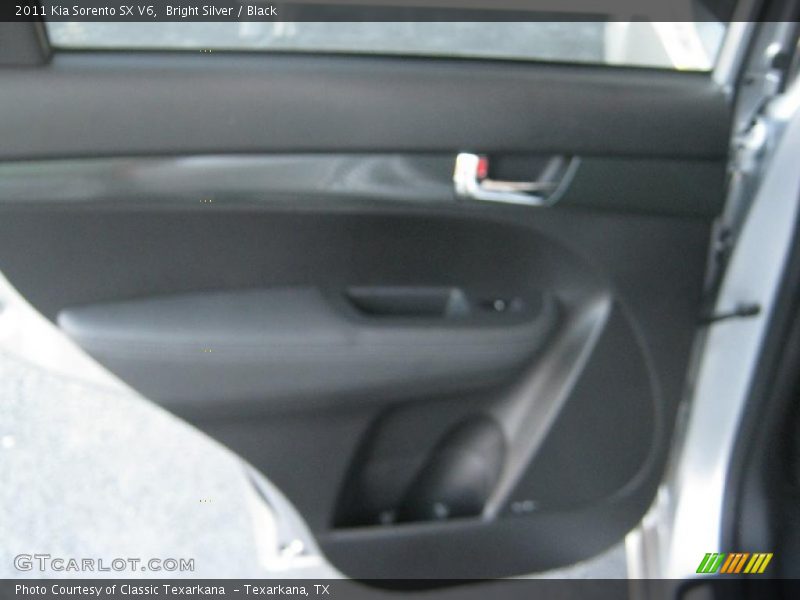 Bright Silver / Black 2011 Kia Sorento SX V6