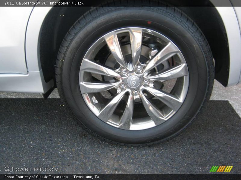 Bright Silver / Black 2011 Kia Sorento SX V6