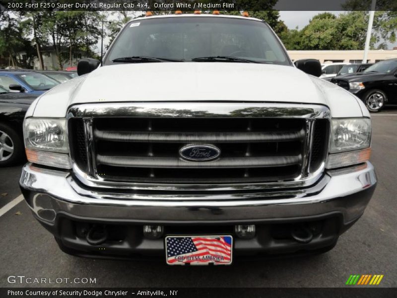 Oxford White / Medium Flint 2002 Ford F250 Super Duty XL Regular Cab 4x4