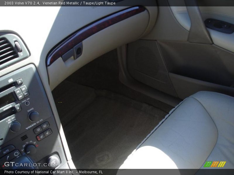 Venetian Red Metallic / Taupe/Light Taupe 2003 Volvo V70 2.4
