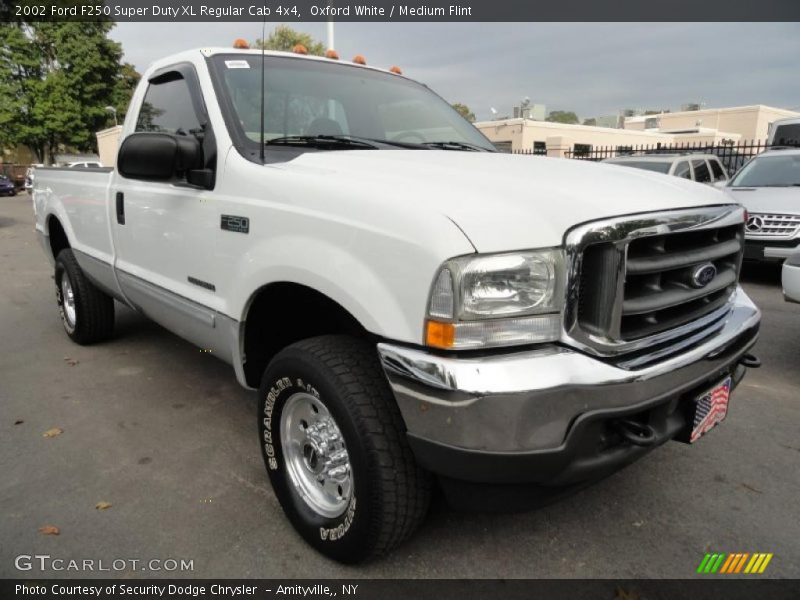 Oxford White / Medium Flint 2002 Ford F250 Super Duty XL Regular Cab 4x4